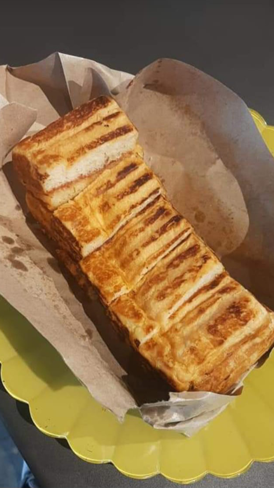 Roti Bakar/Tape bakar