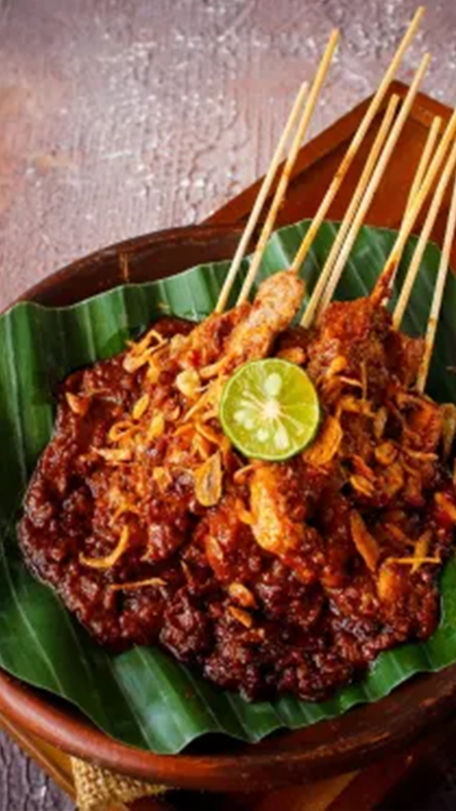 Sate H.Ishak dan Lemineral